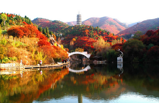 11月适合去哪里旅游深秋季节必去的旅游景点_我爱济南