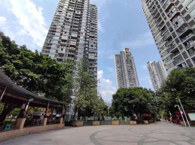 渝北区龙头寺 渝铁西苑三房142万 朝中庭,江景房,低首付收藏房源预约