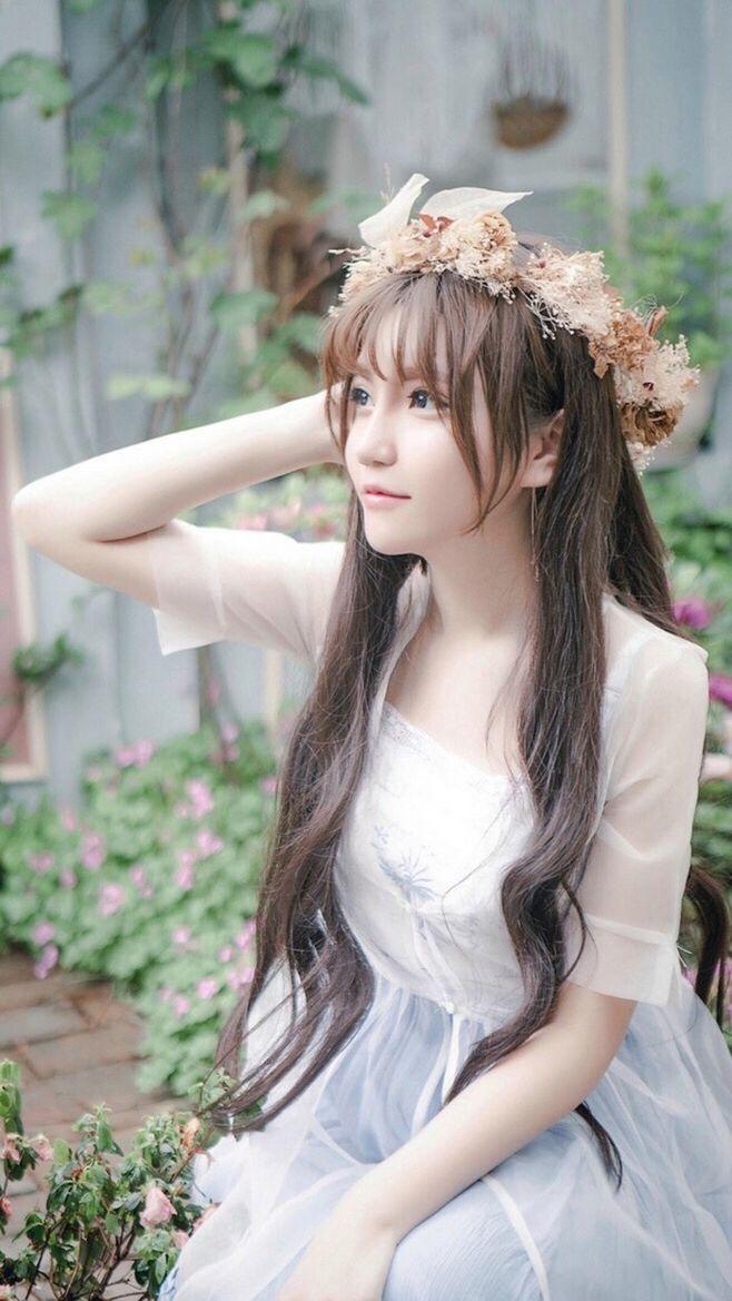 现代美女真人图