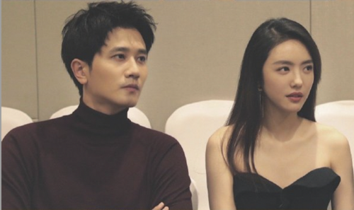 彭冠英在蔡文静直播间留言为其庆生两人微博互关