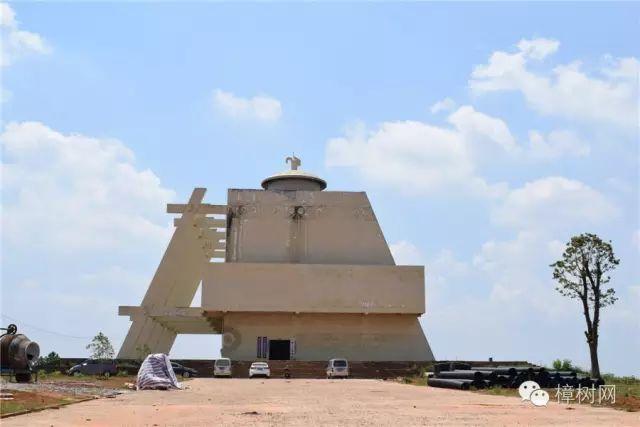 一进门,便看到了这个标志性的建筑物——吴城文化博物馆.