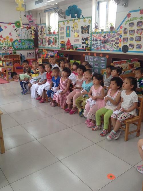 难忘的幼儿园生活结束了,3年前还是尿裤子的我,到现在