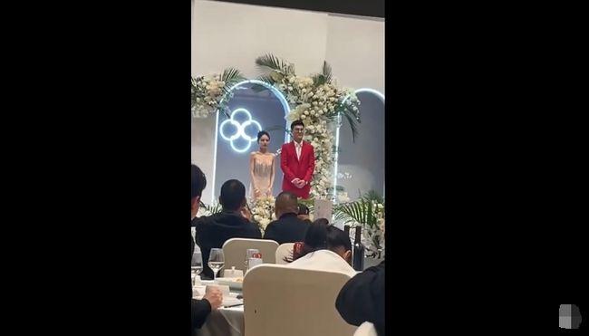 网红项思醒被曝与男友同居交往期间跟富二代订婚