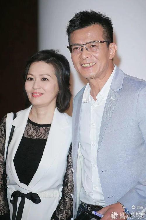 他是一代男神,19岁一见钟情恩爱40年,为妻子一掷千金一贫如洗,如今却
