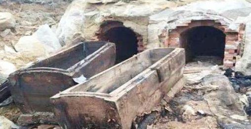 安徽挖到清朝古墓,不料刚挖一半,墓主后代却赶来大喊别挖我祖坟