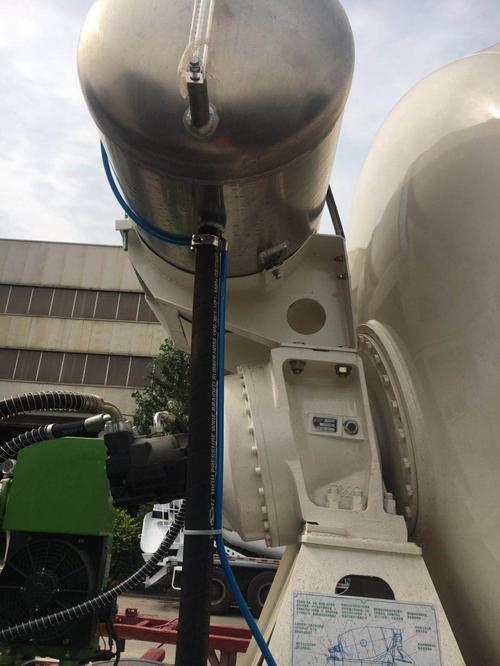 搅拌车铝合金气压水箱水罐