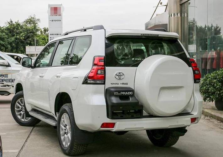 开完大众途锐,再开丰田普拉多,对比后发现大众和丰田差距真大