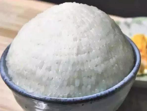 爆笑内涵gif:女生没有男朋友,在宿舍只能这样_搜狐搞笑_搜狐网