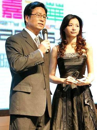 央视名嘴爱情常青树白岩松的老婆你认识吗