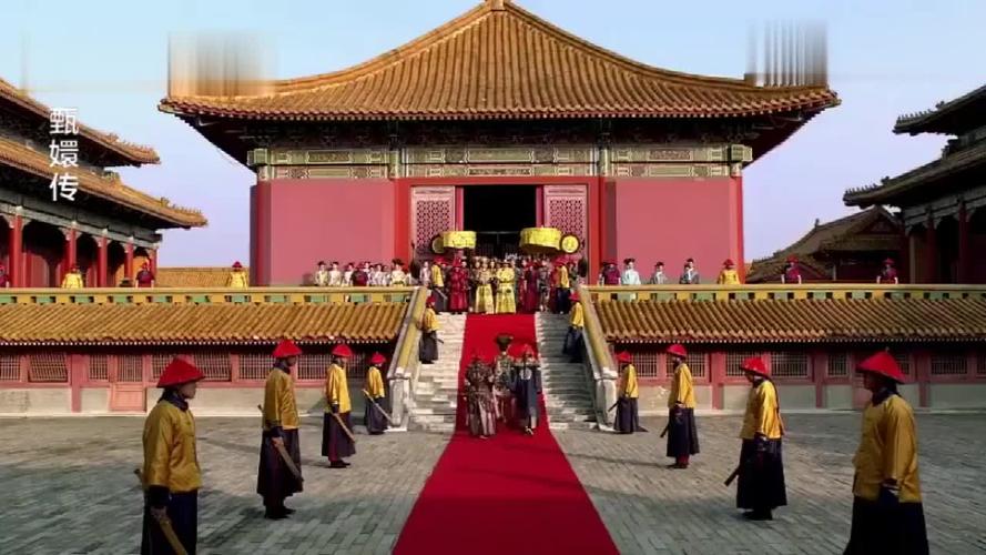 甄嬛半副皇后仪仗回宫, 气场就是不一样,宁贵人首次穿鲜艳衣裳