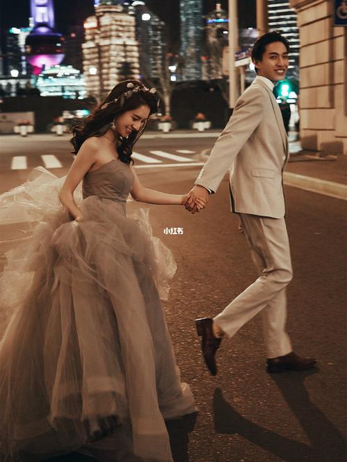 外滩夜景婚纱照_外滩_婚纱照_夜景_婚纱摄影_丝带_婚嫁_婚礼记录