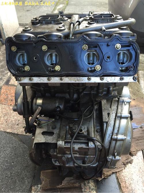 川崎zzr400发动机带化油器,电话:15268861222 微信:13757668750