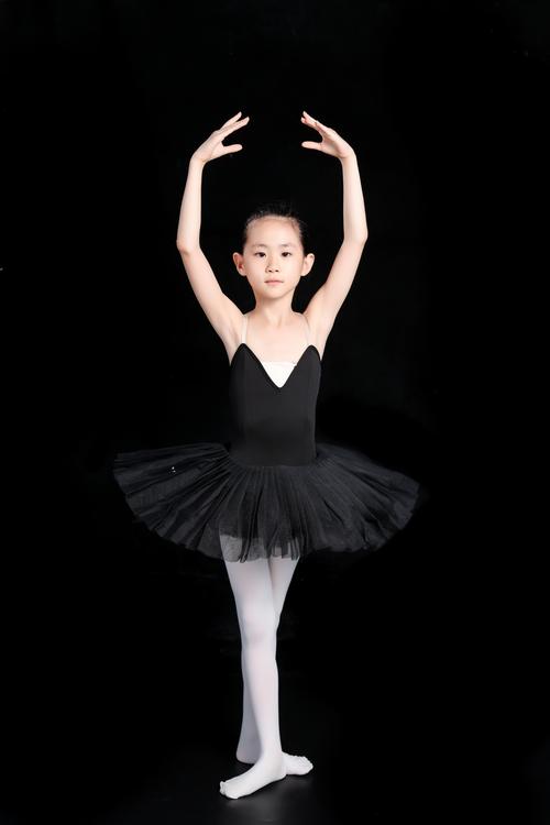 万霜凝的芭蕾艺术照