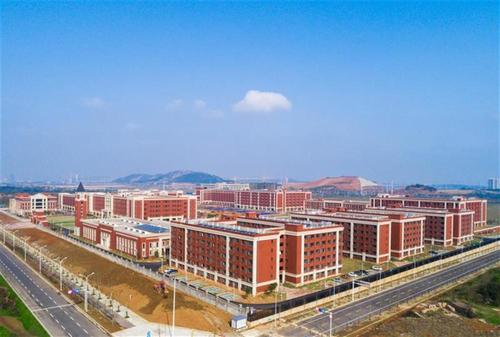 五年磨一剑,华一光谷分校铸造名校品牌