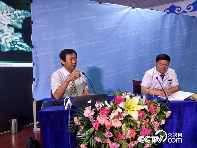 纳贡毕力格 博士来巴彦淖尔市蒙医医院现场授课