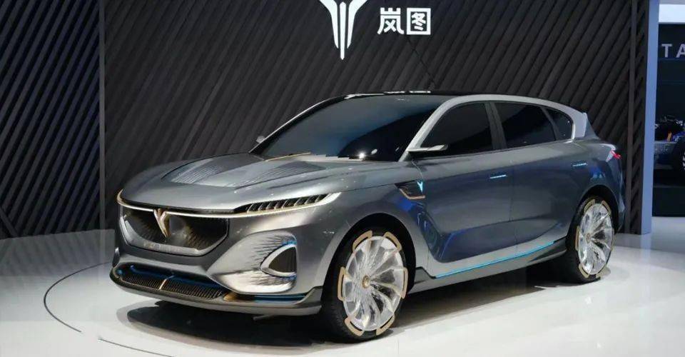 从实现量产的速度看姗姗来迟的岚图拔得了头筹