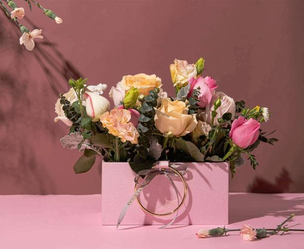 情人节新款贵妃手提盒花盒鲜花包装盒玫瑰花插花盒子花艺花束盒子