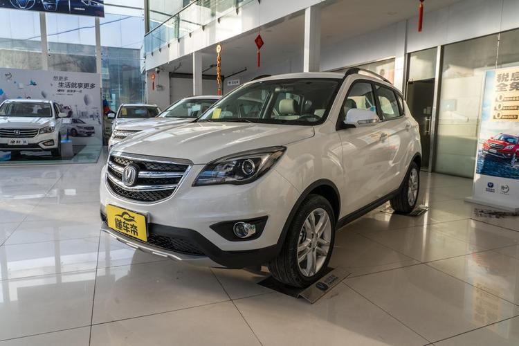 长安cs35简评:定位小型suv,轴距2560mm,价格适中