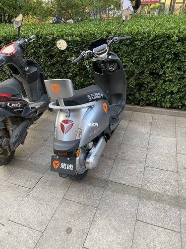 雅迪m7_雅迪怎么样_头盔_雨衣_手机_种草_汽车_摩托车