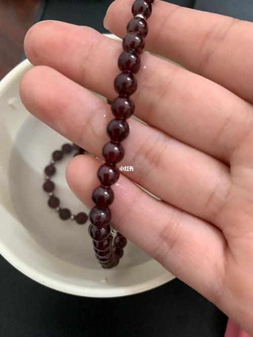 石榴石真假?_石榴石_手电筒_兴趣爱好_兴趣爱好其他