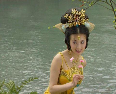 金巧巧孔雀公主剧照 金巧巧饰演的孔雀公主