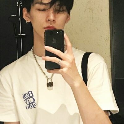 帅气男头像霸气十足 我爱不爱你日久见人心