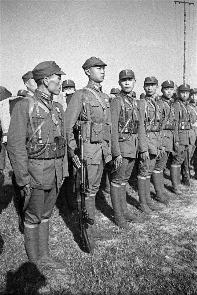 1944年国民党军队豫湘桂战役大溃败的深层次原因是