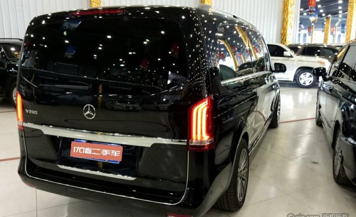 80万 黑色 v 260 l 尊贵加长版_奔驰v级二手车 - 小猪二手车