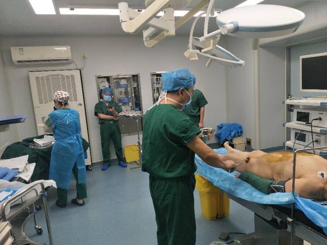 元旦之际,外科,手术室协作,80岁急性阑尾炎手术