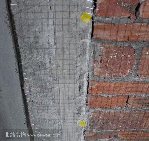 有挂网,怀疑是装修公司偷工减料,但是事实上,并非所有的墙面都要挂网