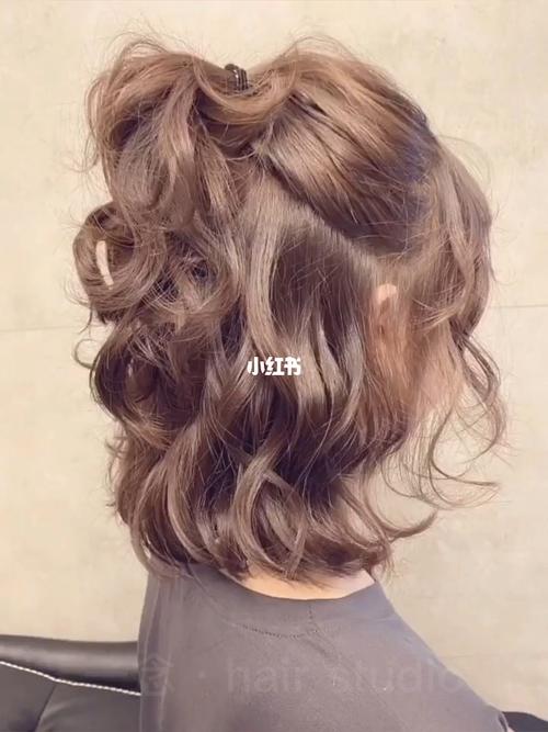 短发蛋蛋卷 减龄烫发_烫发_蛋卷头_发型_卷发_短发_染发_景春寓·翡翠