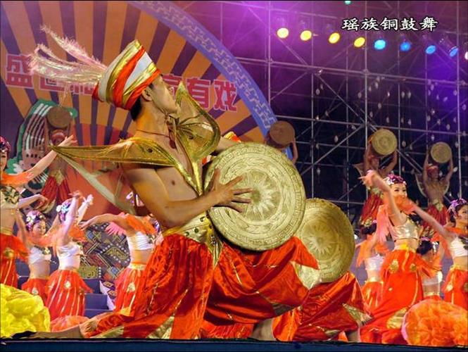 大型舞蹈《盛世铜鼓》
