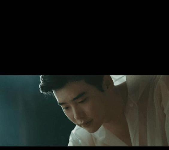 李钟硕电影新作杀人优越权首部反派作品很重口