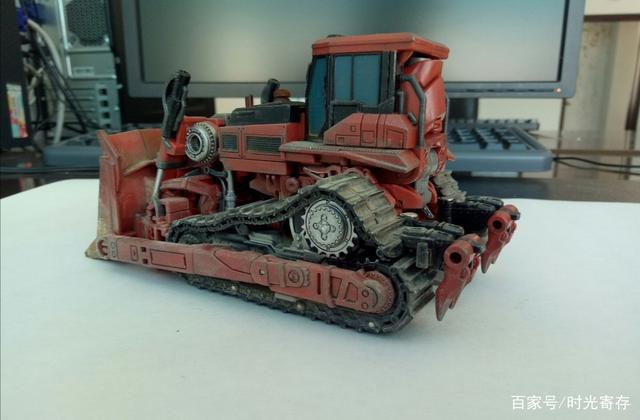 变形金刚挖地虎成员推土机形态旧化涂装