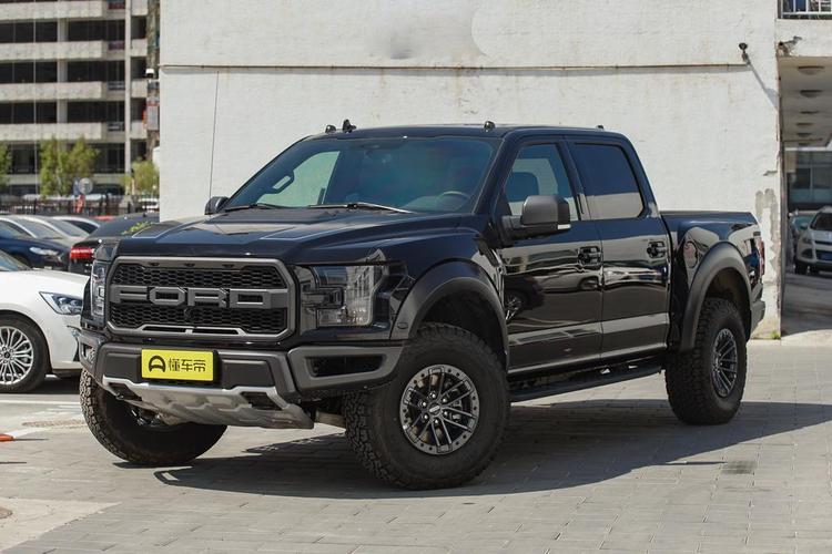 福特猛禽f150raptor极地蓝光限量版,重2.683吨,3.5t动力够用吗