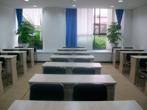 清华大学mba学位,曾任职业内知名教育机构总经理