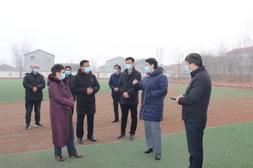 菏泽市教育局局长孔祥岩来马头镇调研