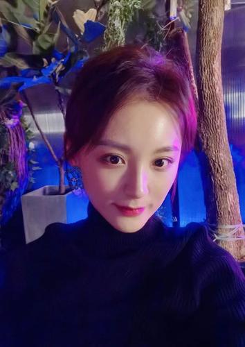 毛林林,来自温州平阳,天秤座,身高165,影视女演员