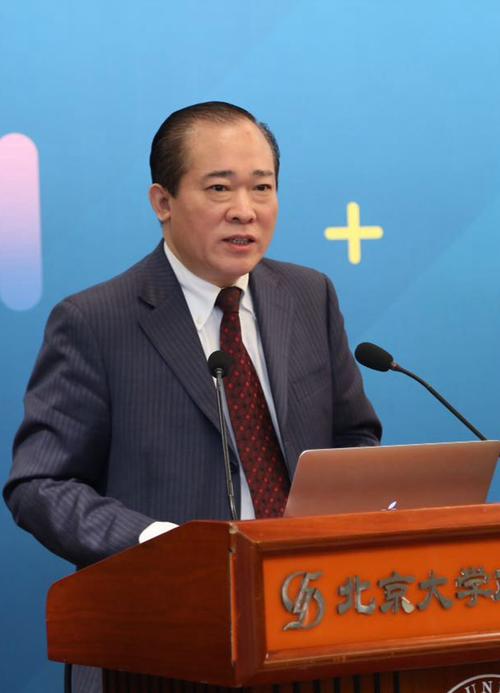 造纸87届 中能华辰控股集团有限公司董事长,党委书记 个人简介: 造纸