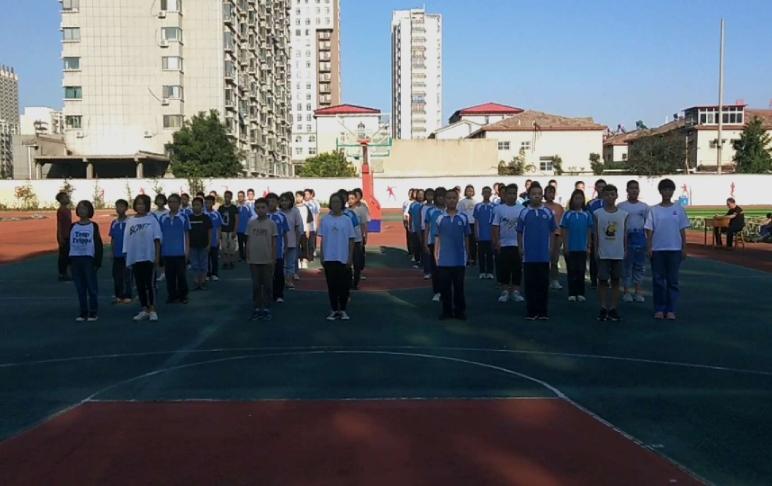 磁州中学七年级军训演练比赛