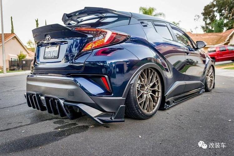 丰田c-hr/奕泽低趴改装,改完更像小钢炮了