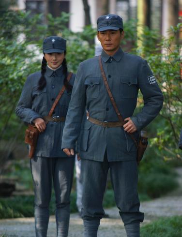 故事大纲 30集革命历史题材电视剧《新四军女兵》 [1]讲述了以向瑞云