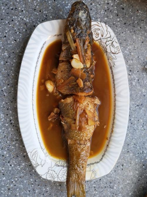 家常炖梭鱼