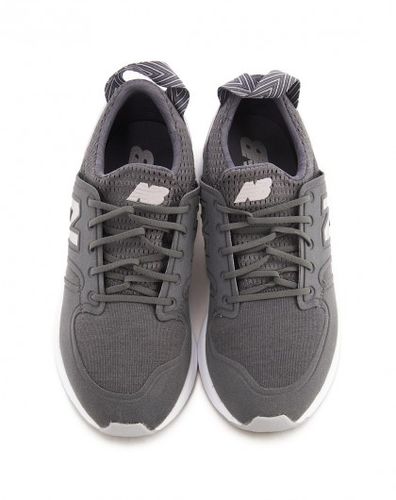 newbalance420系列女款浅灰色运动鞋