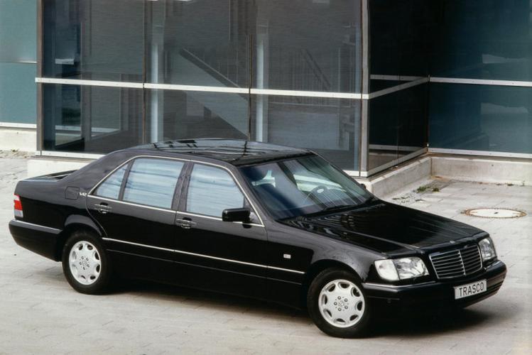 这就叫做专业!90年代经典的防弹车欣赏