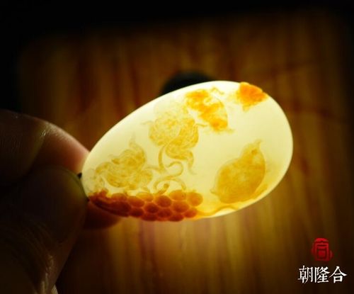 五种简单鉴别和田玉的方法籽料打灯照"