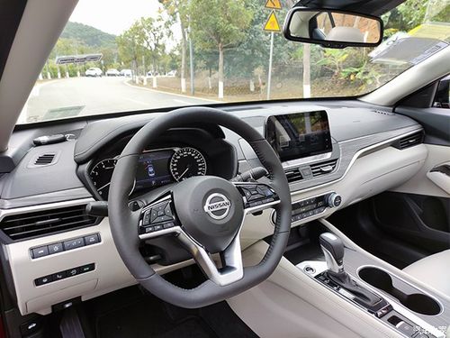 活泼小姨子喜提骚红天籁