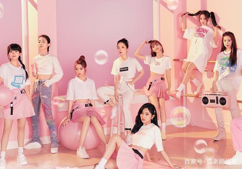 火箭少女拍摄粉色梦幻大片,录制炙热的我们,疑似分别