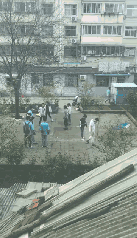 枣庄一中学附近发生一起校园欺凌案件,案件正在进一步