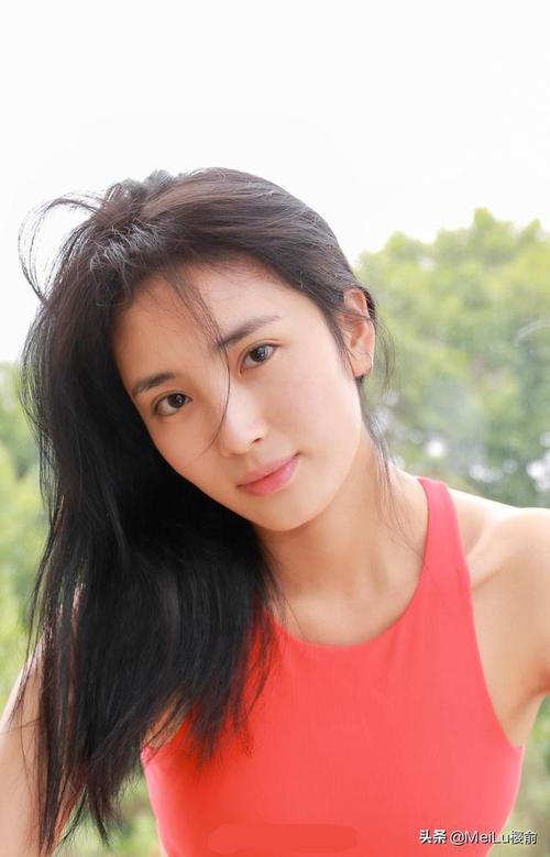 王紫璇优雅帅气人称校园女神果然漂亮